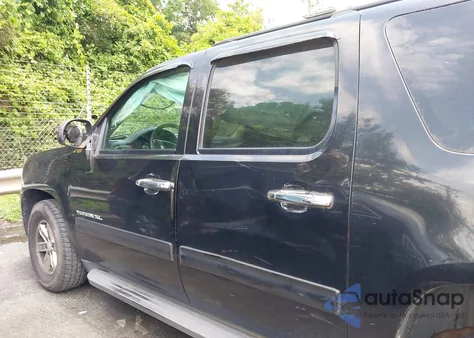 2010 GMC Yukon Xl 1500 Sle z USA, uszkodzony, nr VIN 1GKUCHE03AR277047